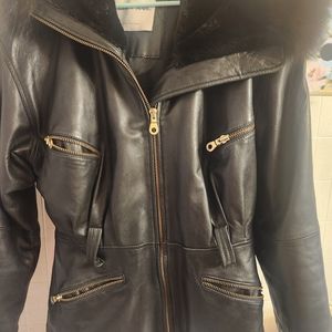 Black jacket fur lined hood